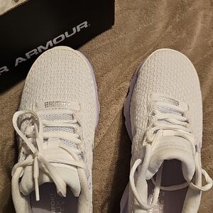 Under Armour Light Gray Athletic Shoes